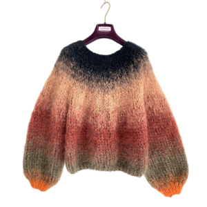 silkmohair sweater in bruin khaki burgundy zwart en oranje