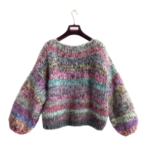 hand gebreide bohostyle sweater met strepen roze groen