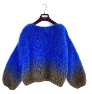 Two-tone mohair alpaca sweater kobalt blauw en kaki