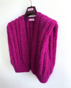 chunkyknit sleevesless cardigan in purple