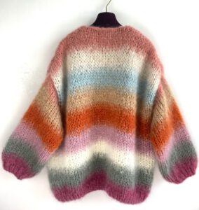 gebreide cardigan mohair gestreept en oversized camel oranje roze mint