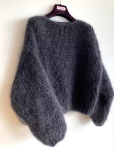 Batwing mohair dames sweater as grijs