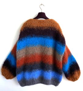 chunkyknit dames vest mohair tie-dye strepen blauw