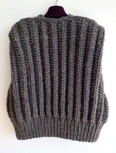 Gebreid boho bodywarmer bruin alpaca