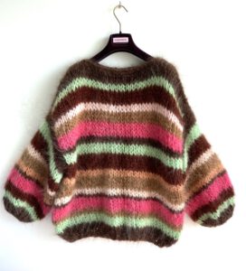 Bohemian style mohair sweater gestreept in bruin, burgundy, mint, lichtroze, roze en taupe