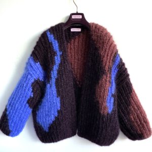 camo print mohair cardigan aubergine blauw burgundy