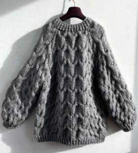 chunky gebreide cardigan met kabels in grijze alpaca