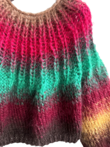 mohair trui met tie-dye strepen