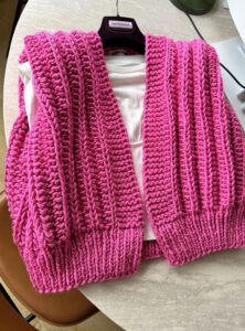 Vegan knitwear bubblegum pink