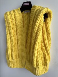 Chunky gebreide bodywarmer in citroen geel