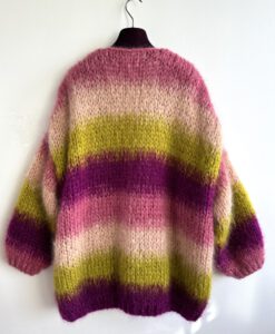 gestreept vest mohair hand gebreid met tie-dye strepen in camel lime roze