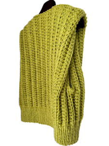 Chunky hand gebreide bodywarmer in lime groen