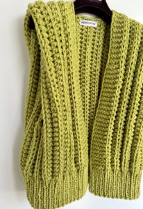 mouwloos vest lime groen vegan