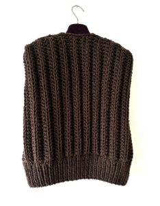 grof gebreid padded shoulder vest bruin