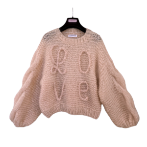 mohair sweater poederroze met tekst Love