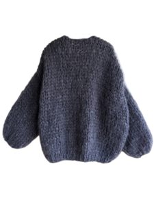 Hand gebreid oversized mohairvest in antraciet grijs