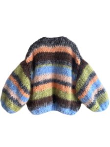 Gestreept mohair vest in de kleuren pistache groen, lichtblauw, lichtroze, bruin, perzik en zwart wit.