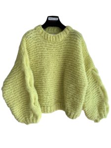 Oversized mohair sweater met kabels in geel