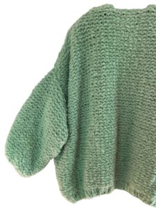Hand gebreide cardigan in matcha kleur