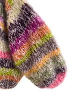 Hand gebreid damesvest gestreept in roze, groen, geel, cyclaam, pistache en bruin