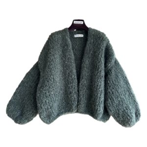 Hand gebreid damesvest in mosgroen Maison Ose