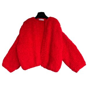 Hand gebreid oversized damesvest in felrode mohair