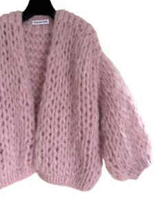 vest met oversized fit, hand gebreid met grote lussen voor een chunky look.